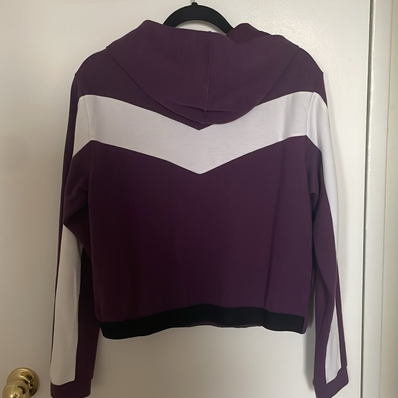 Puma : Purple & White Lightweight hoodie - Picture 2 of 2
